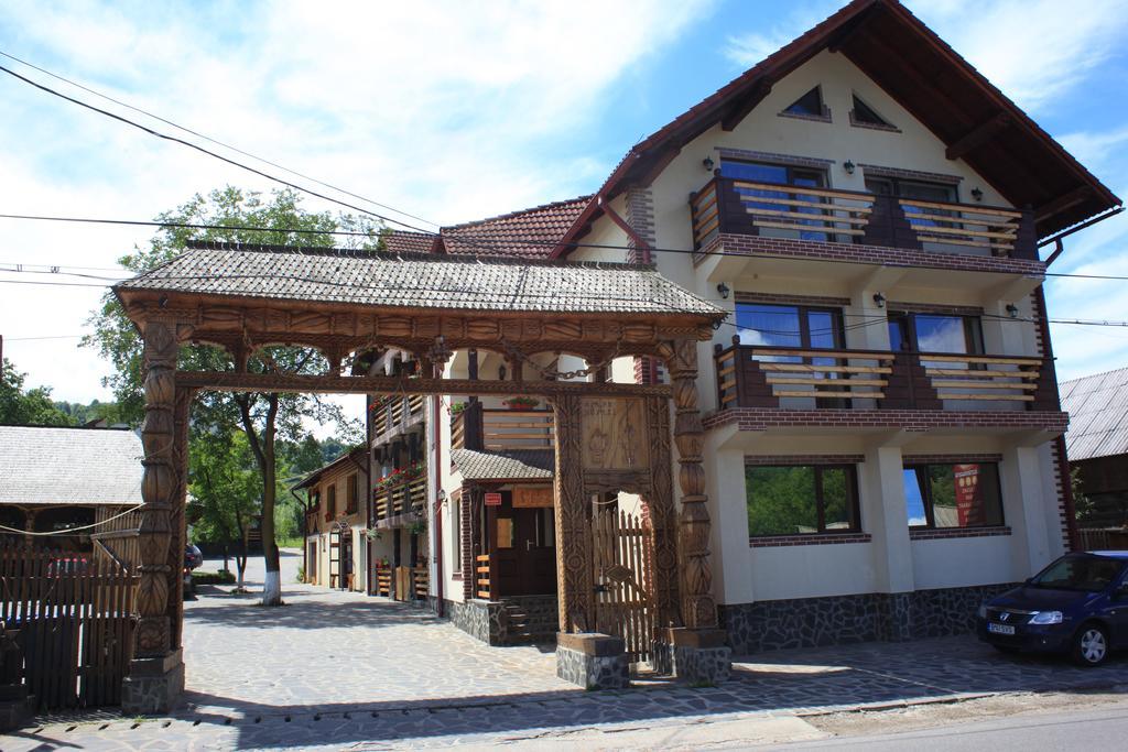 Pensiunea Lacramioara Săcel Εξωτερικό φωτογραφία